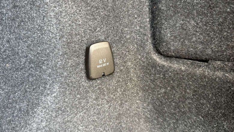 Volvo XC40 2.0 B4P Plus Dark 5dr Auto Petrol Estate